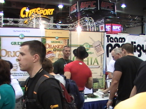 Greens+ and Marco Borges meet crowds at Arnold Expo